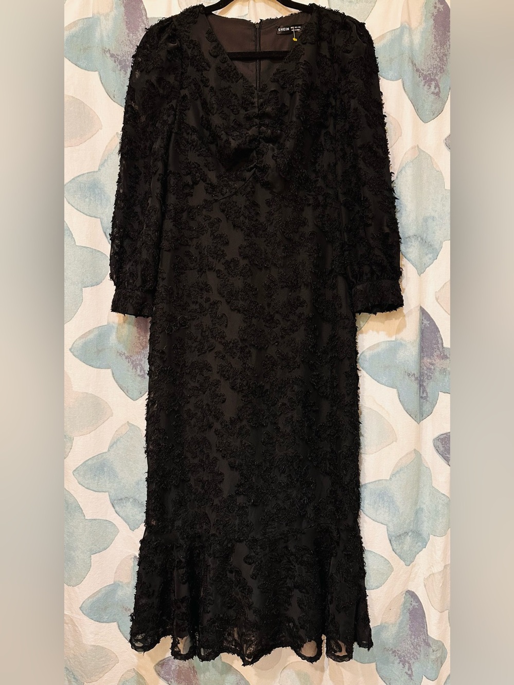 Vintage-Inspired Black Textured Midi Dress